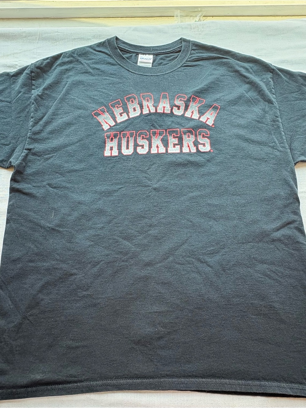 Nebraska Cornhuskers Huskers Gildan Men’s XL Black Graphic T-Shirt NCAA